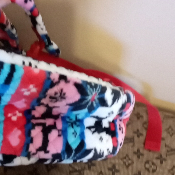 Vera Bradley - Picture 10 of 16